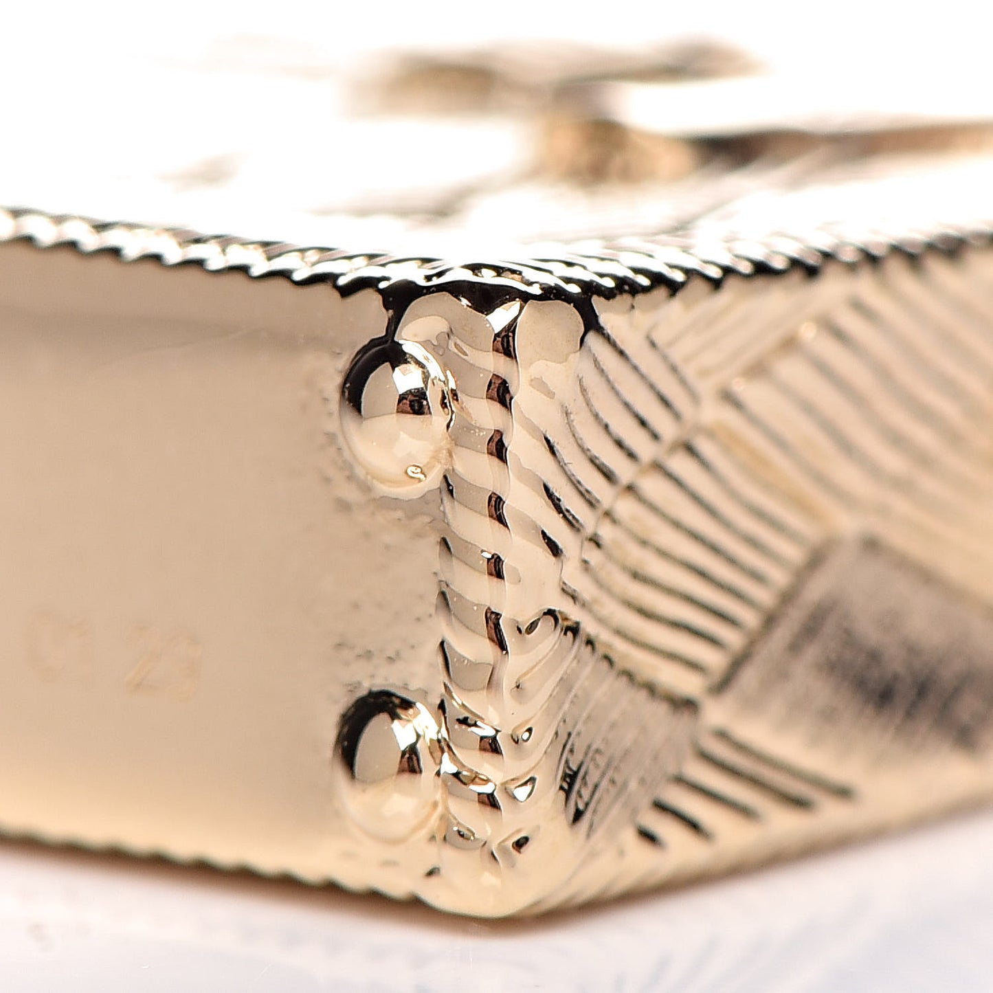 Permabrass Kelly Curiosite Charm