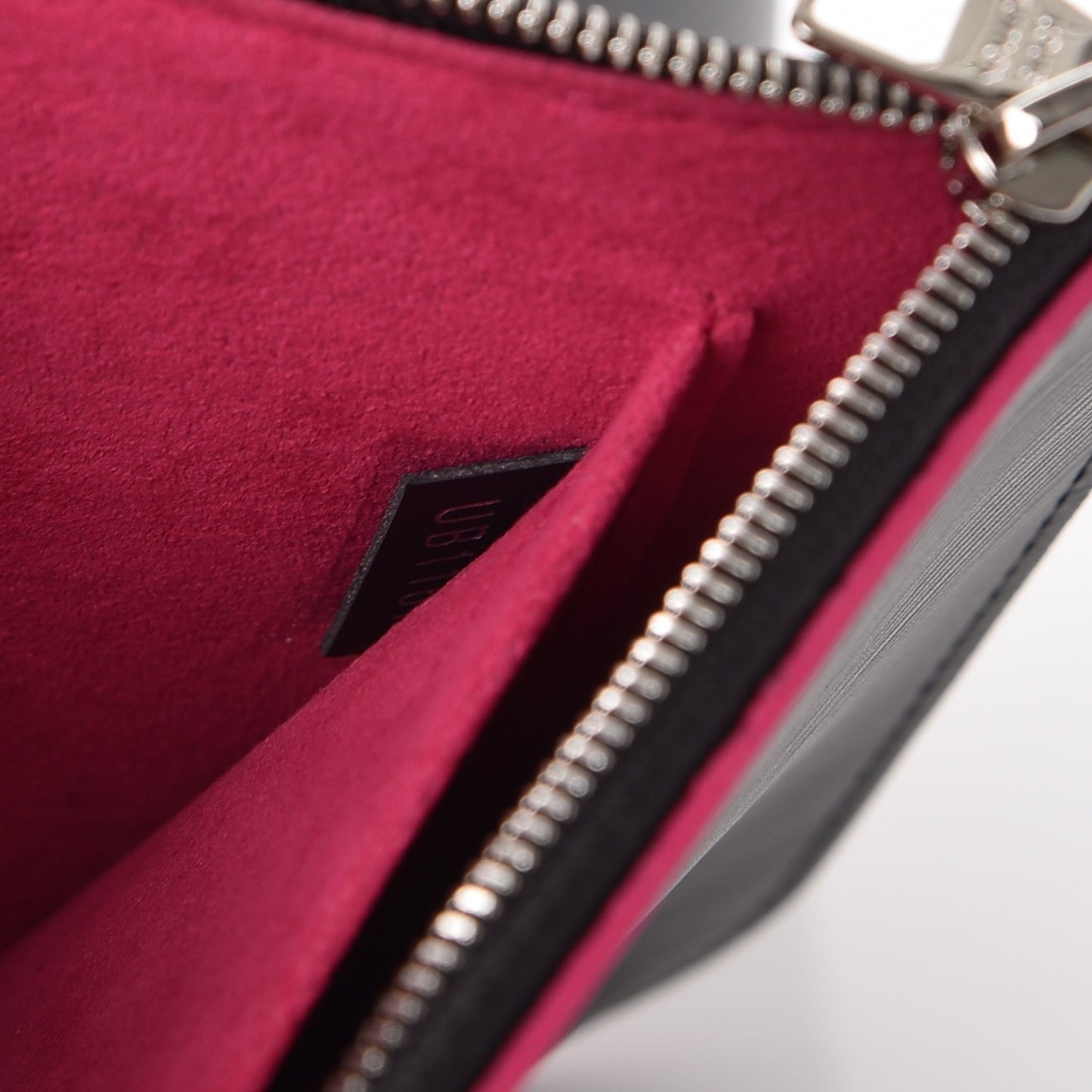 Epi Neverfull MM Black Hot Pink