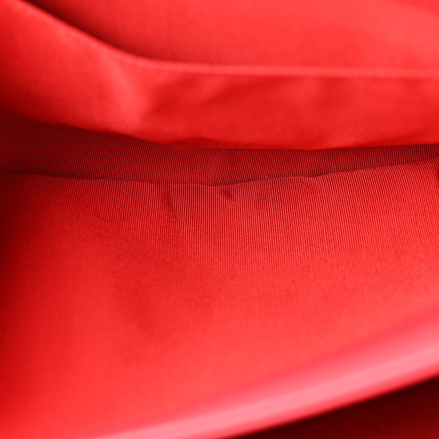 Calfskin Jumbo Tramezzo Flap Red