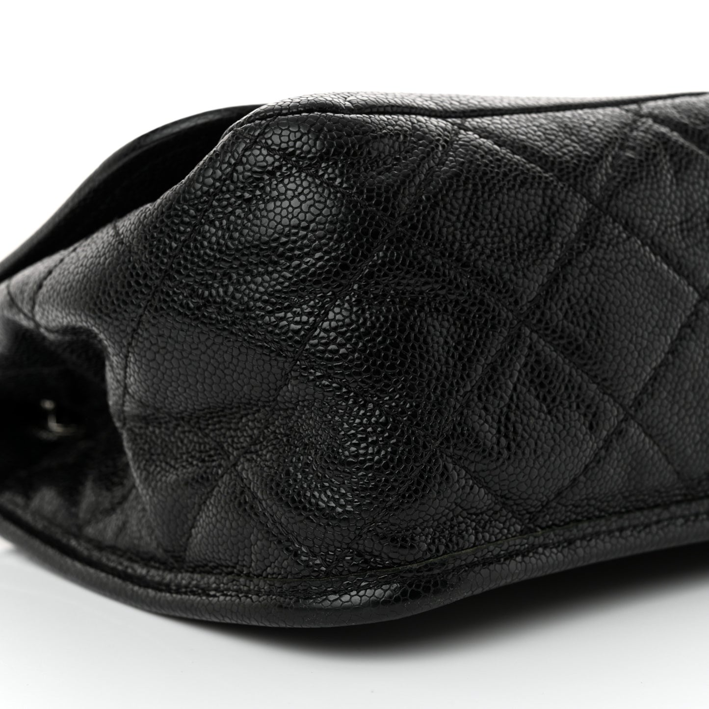 Grained Calfskin Medium Natural Beauty Flap Black
