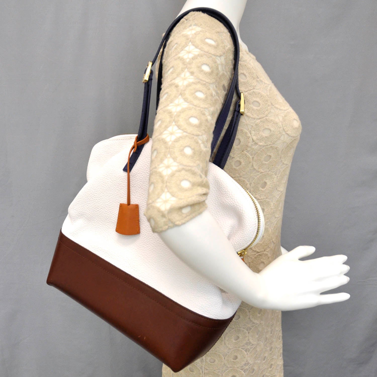 Fendi Cuoio Colorblock 2Bag White Mirto 2 of 11