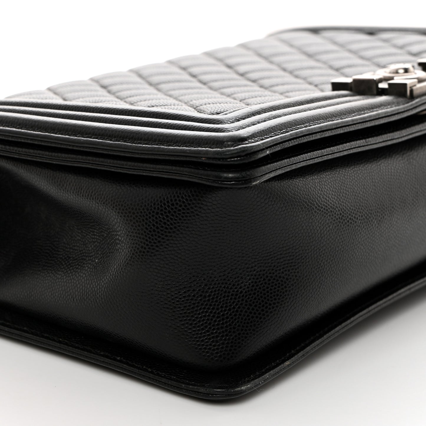 Caviar Quilted New Medium Boy Flap Black