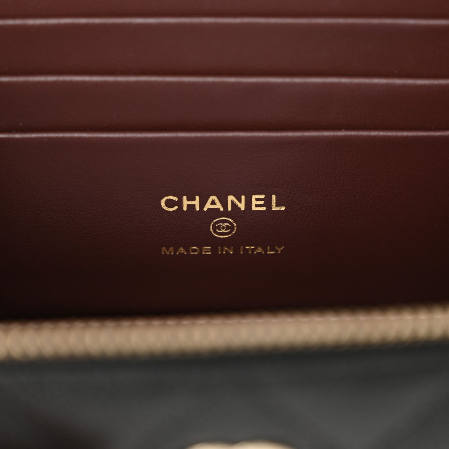 Caviar Quilted Small Vanity Case With Chain Black