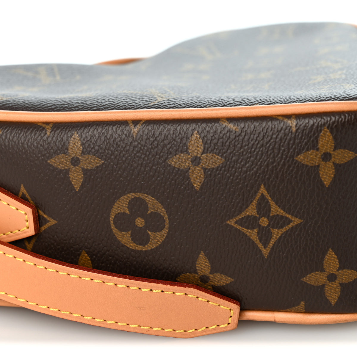 Louis Vuitton Monogram Game On Coeur 9 of 10