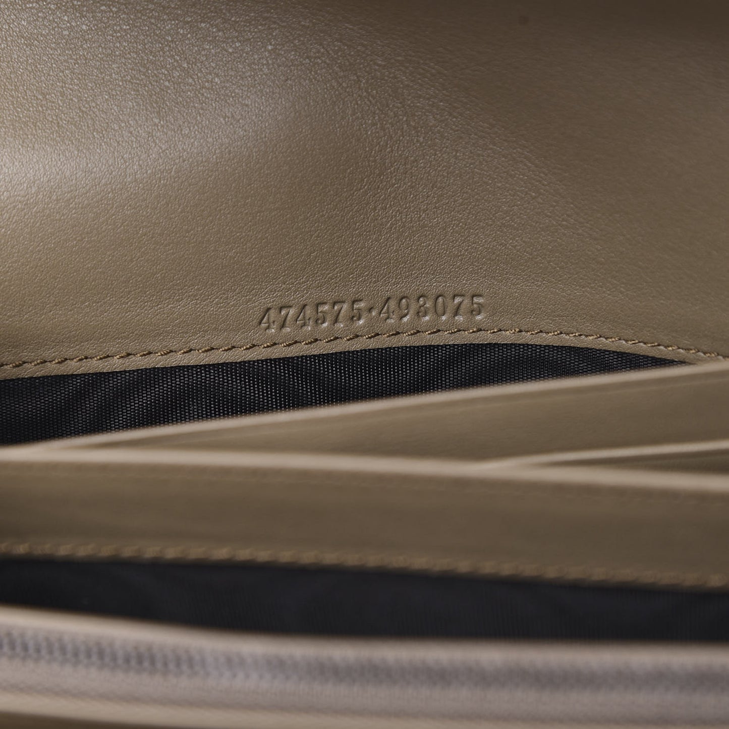 Velvet Matelasse GG Marmont Chain Wallet Taupe