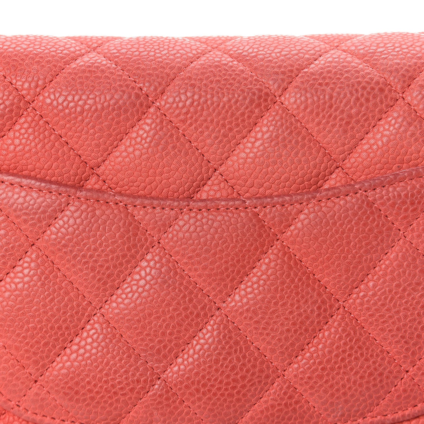Iridescent Caviar Quilted Wallet On Chain WOC Coral
