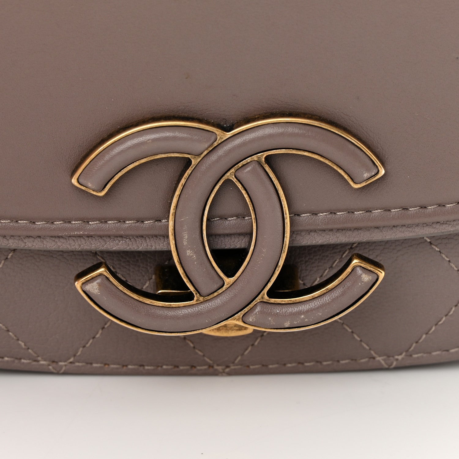 Chanel Shiny Calfskin Goatskin Quilted Small Coco Curve Messenger Flap Grey 12 of 15