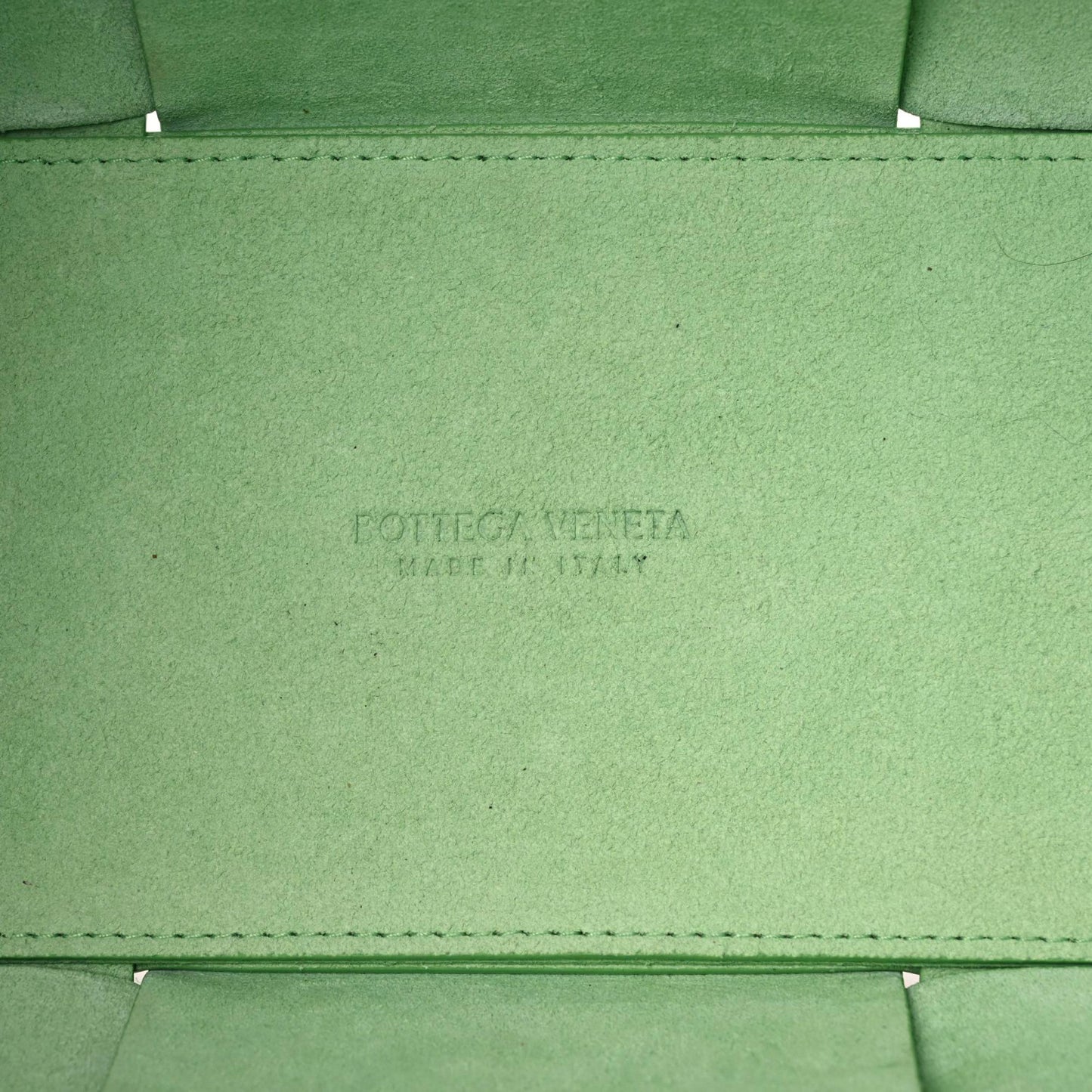 Buffalo Maxi Intrecciato Small Arco Tote Caramel Pistachio
