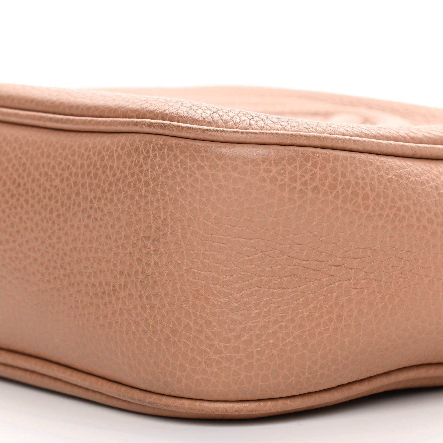 Pebbled Calfskin Small Soho Disco Bag Camelia