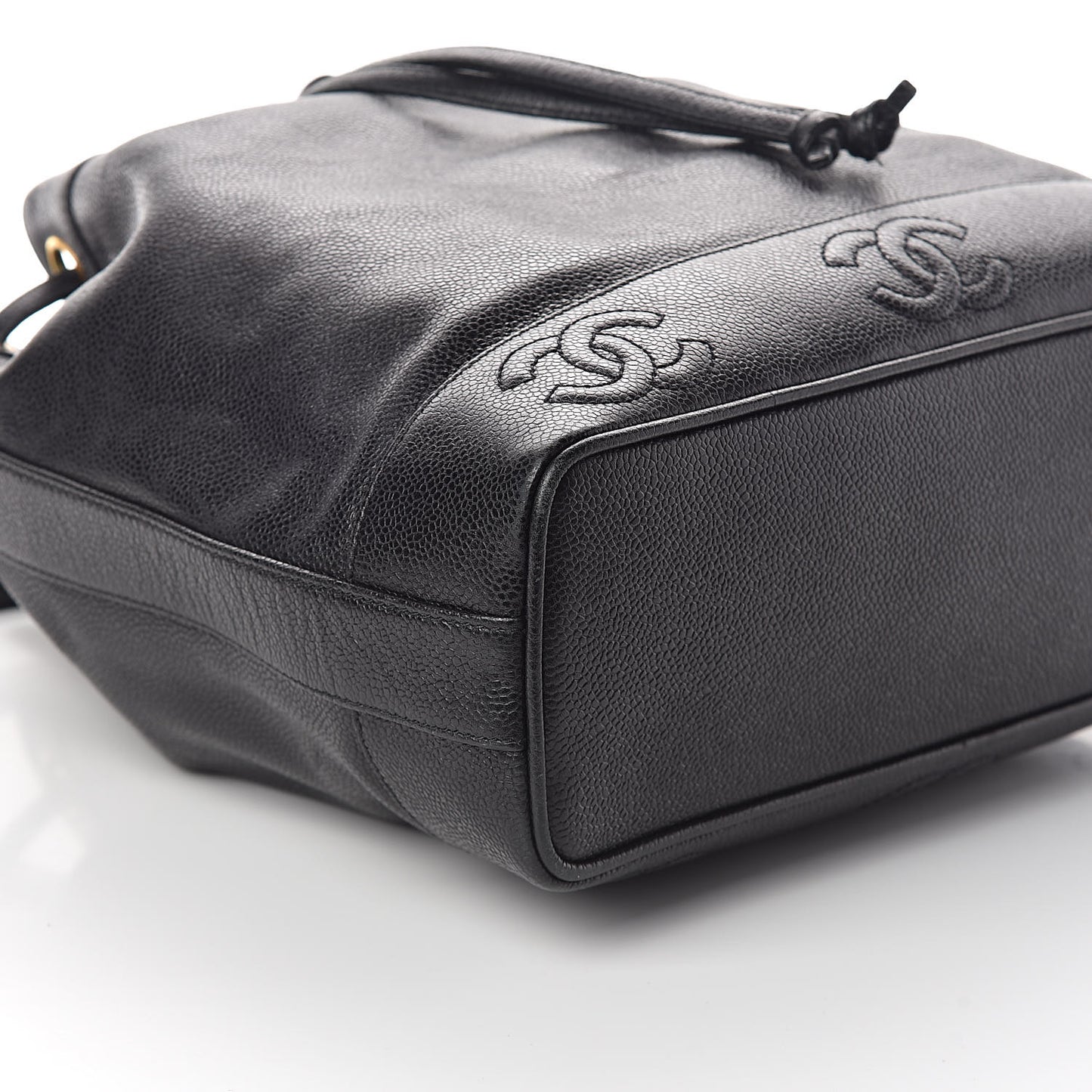 Caviar CC Drawstring Shoulder Bag Black