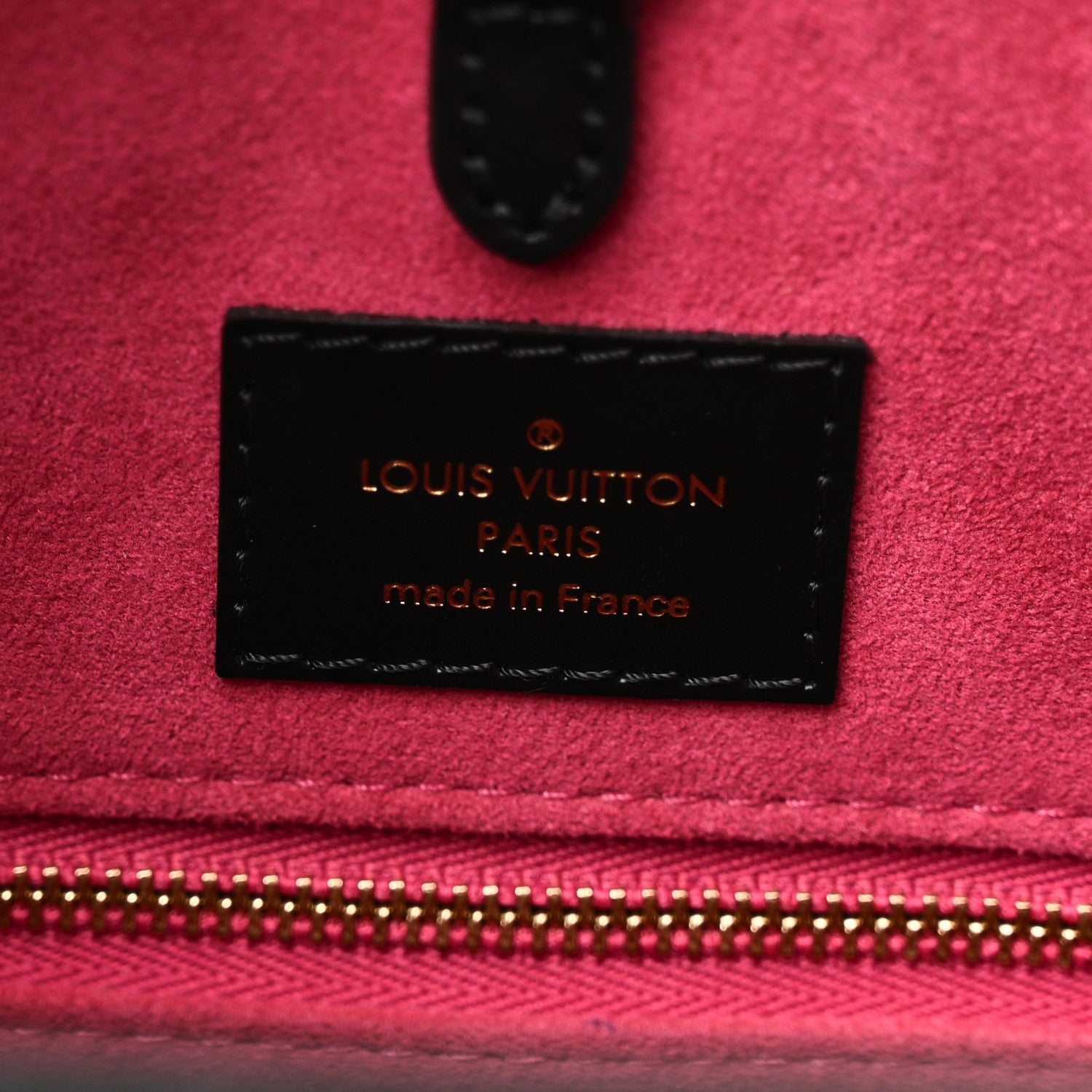 Louis Vuitton Epi Onthego MM Black 6 of 11