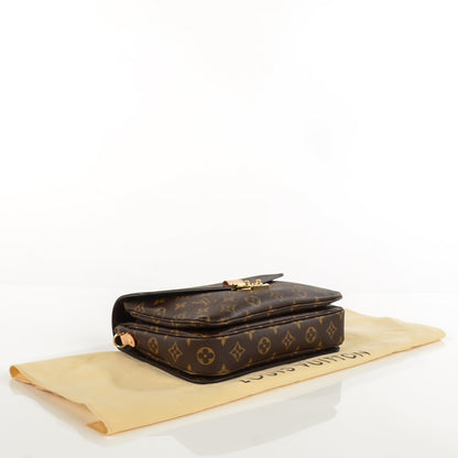 Louis Vuitton Monogram Pochette Metis 4 of 7