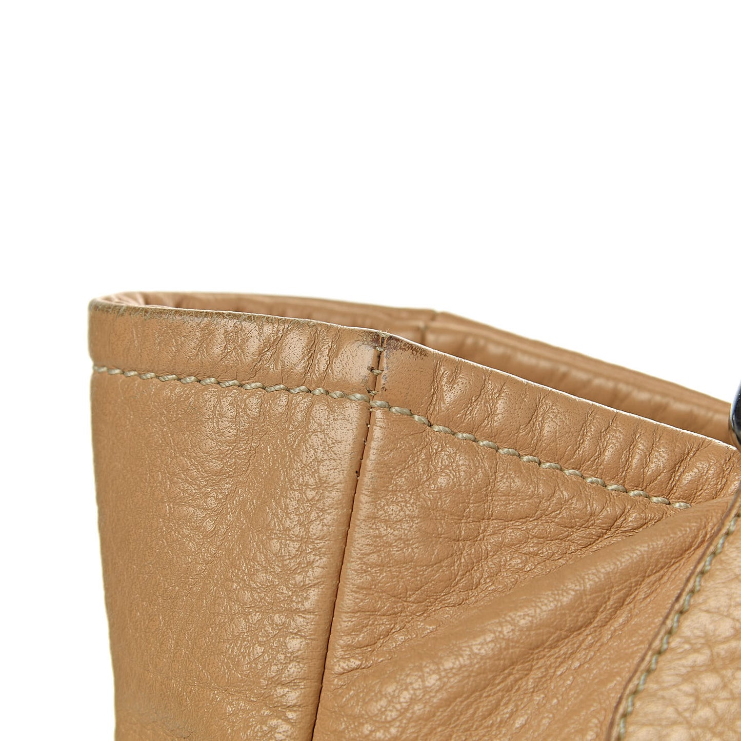 Vitello Daino Buckle Tote Sabbia