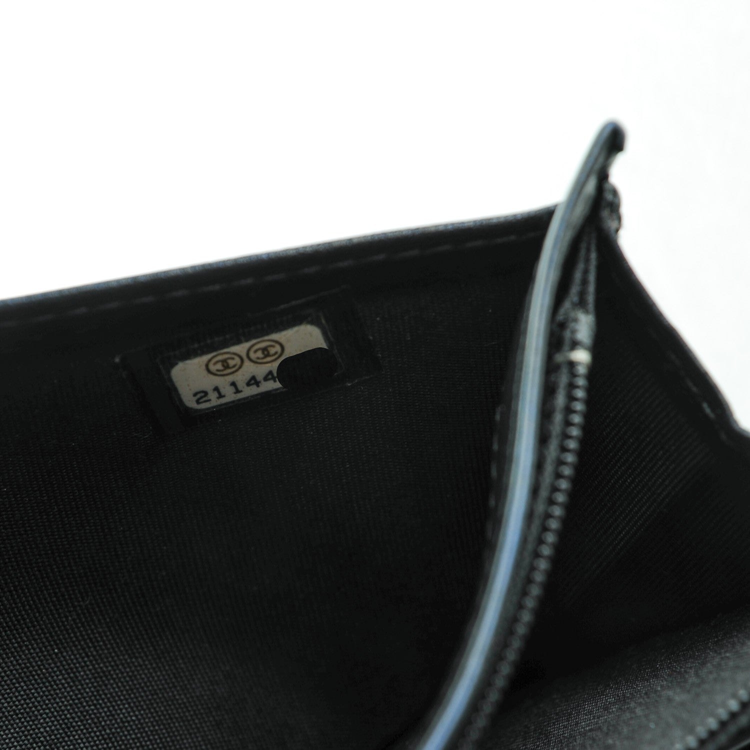 Chanel Lambskin Quilted Boy Yen Wallet Navy Blue Pearl 8 of 8