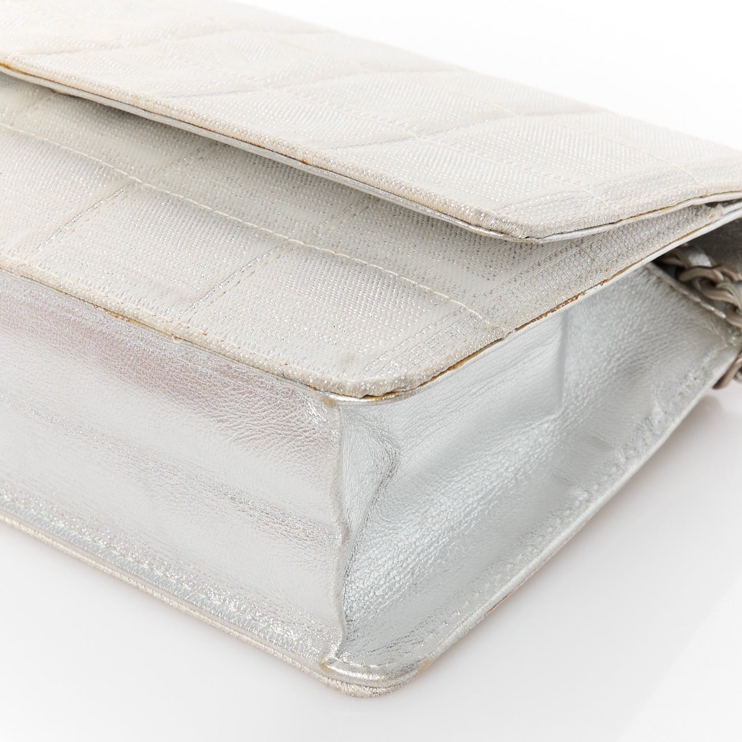 Nylon Travel Wallet On Chain WOC Metallic Silver