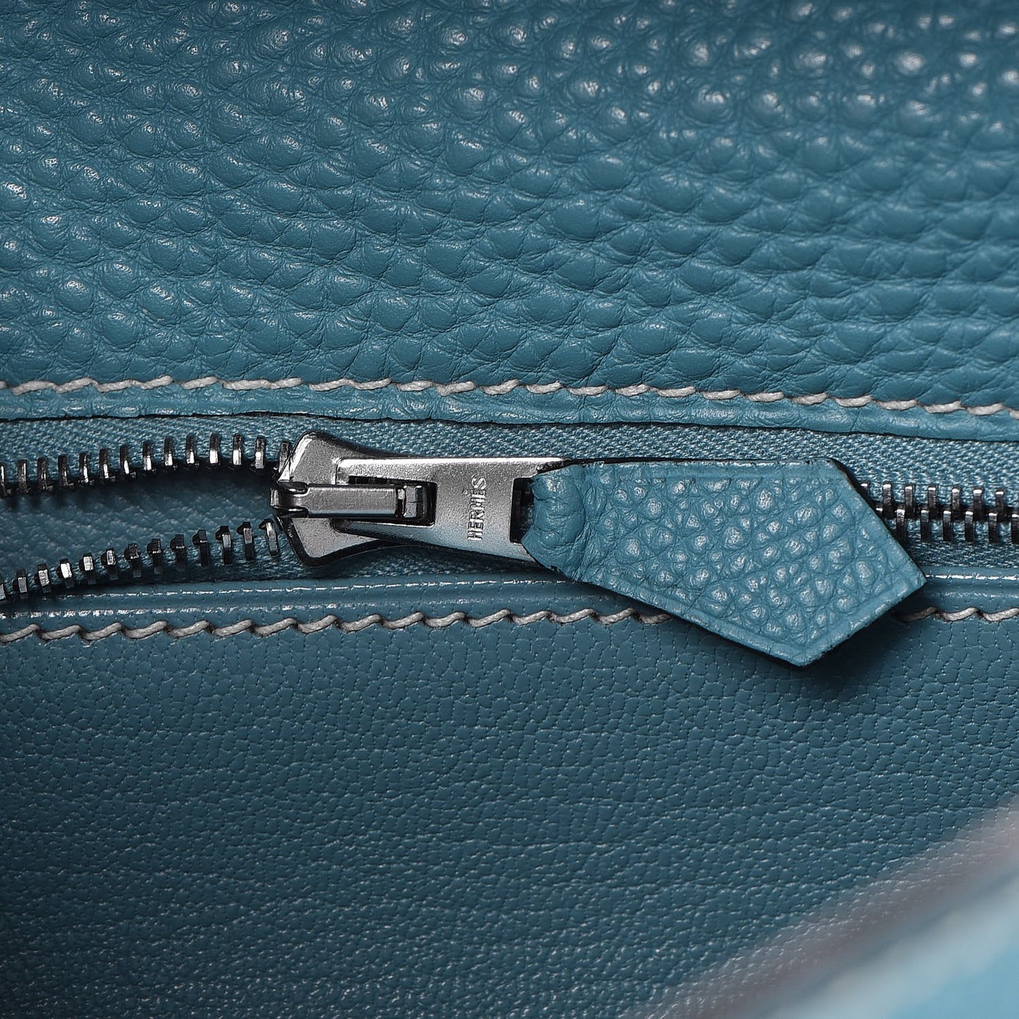 Togo Sellier Kelly 28 Blue Jean