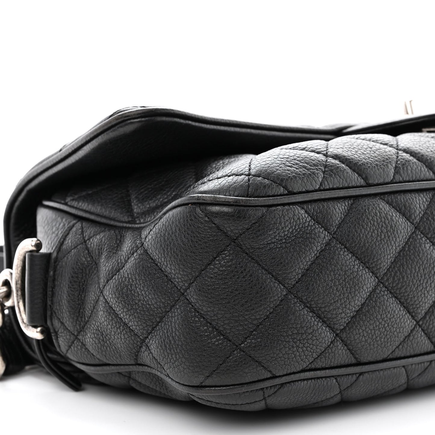 Grained Calfskin Quilted Medium Casual Rock Flap Black