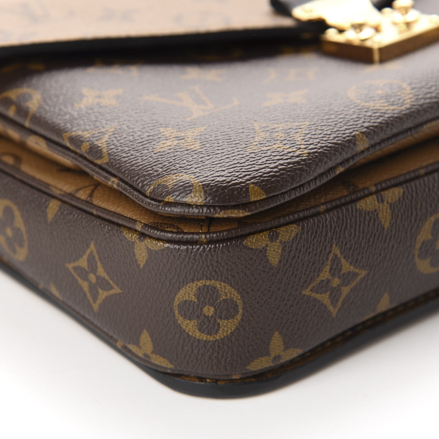 Reverse Monogram Pochette Metis