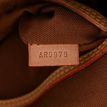 Louis Vuitton Monogram Alma MM 7 of 11