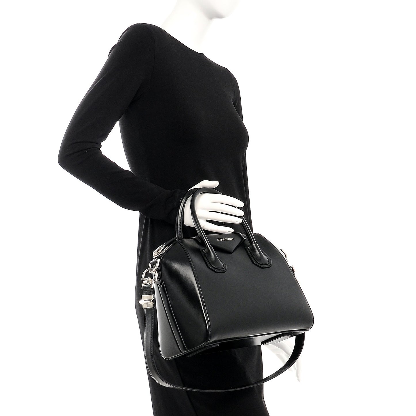 Shiny Lord Calfskin Small Antigona Black