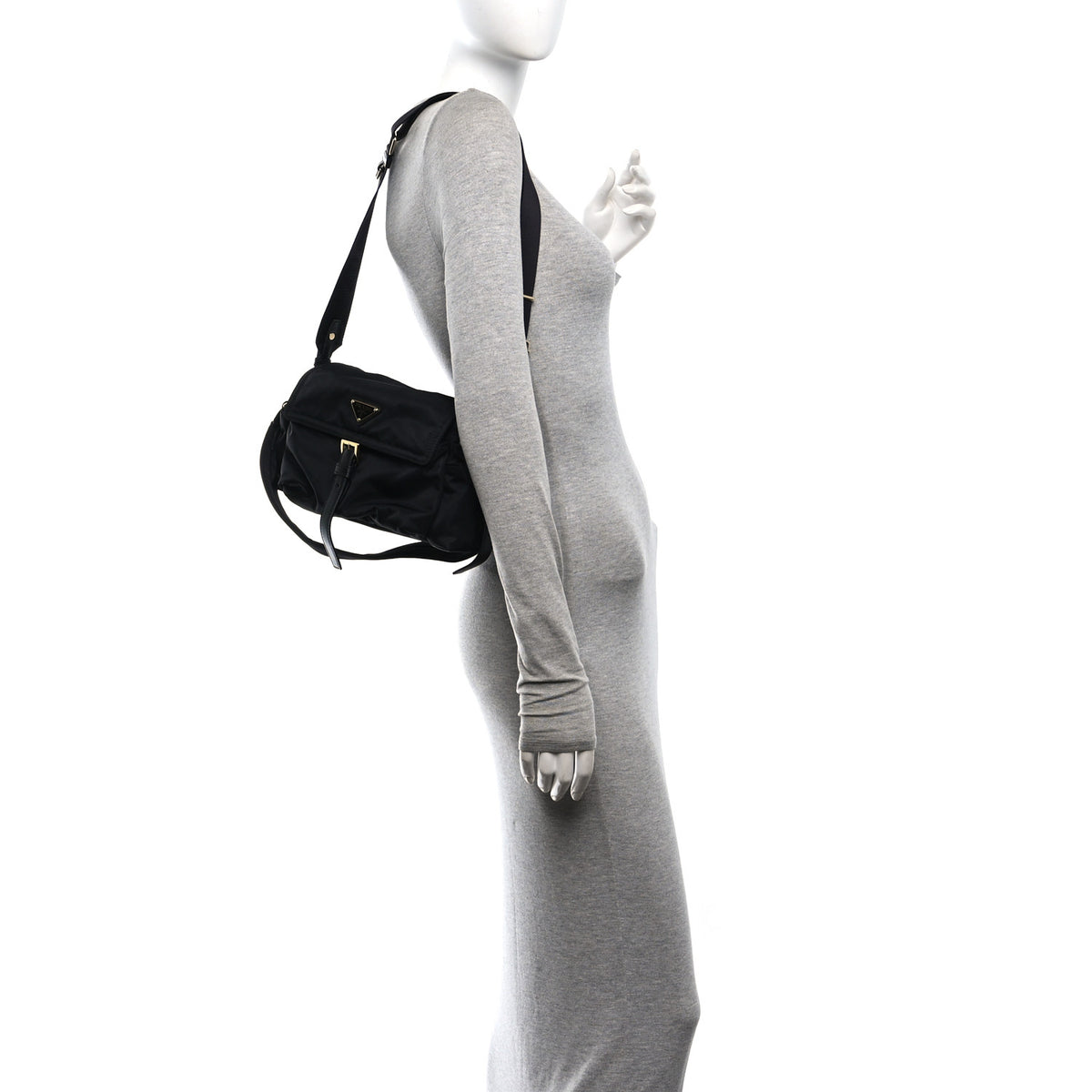 Re-Nylon Medium Explore Shoulder Bag Black