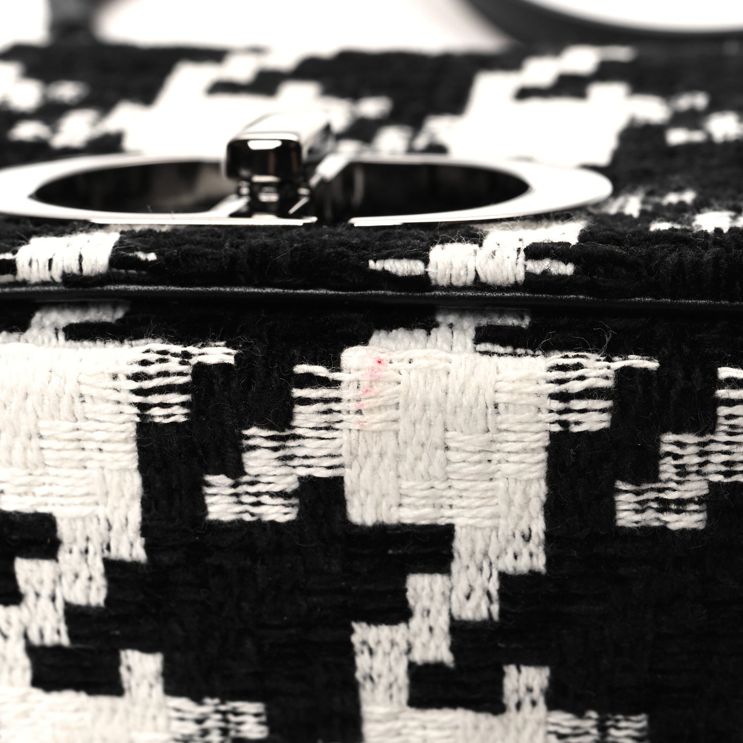 Tweed Macro Houndstooth Small Caro Bag Black White