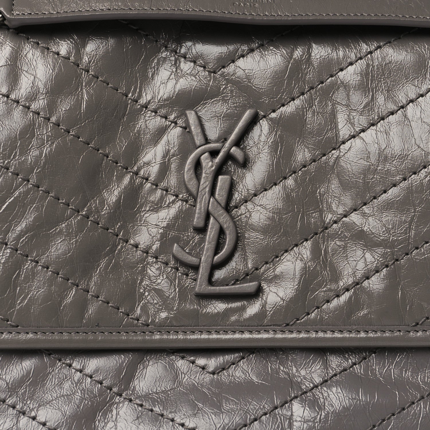 Saint Laurent Crinkled Calfskin Matelasse Monogram Medium Niki Chain Satchel Fog 8 of 10