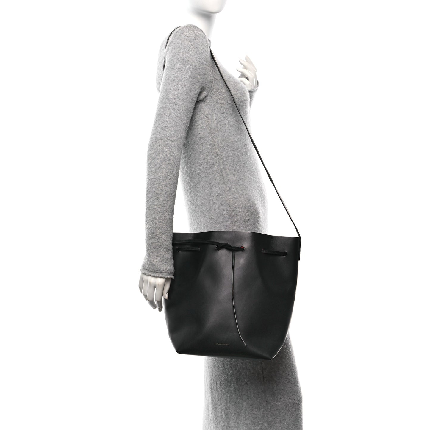 Vegetable Tanned Calfskin Bucket Bag Black Flamma