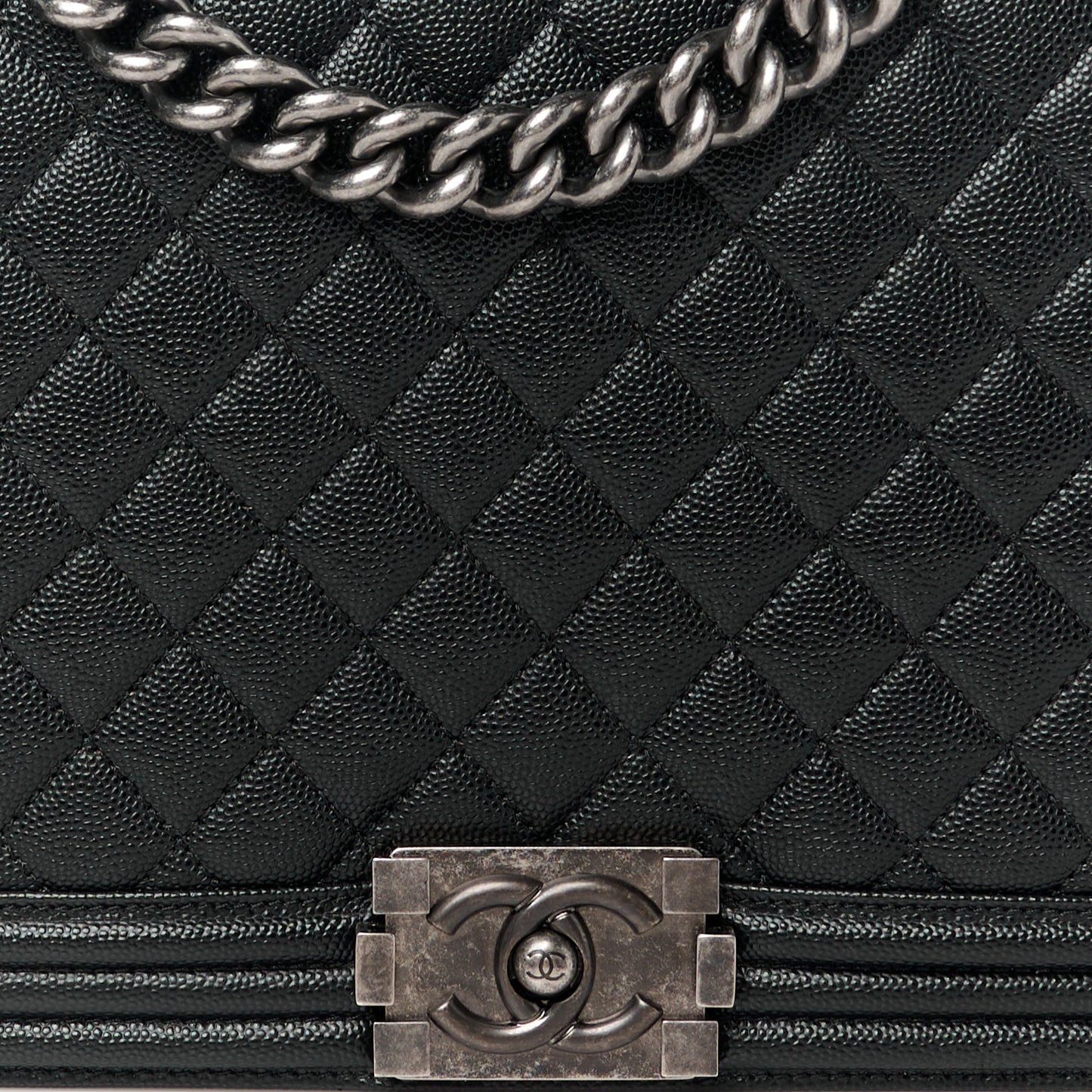 Caviar Quilted Large Boy Flap Black