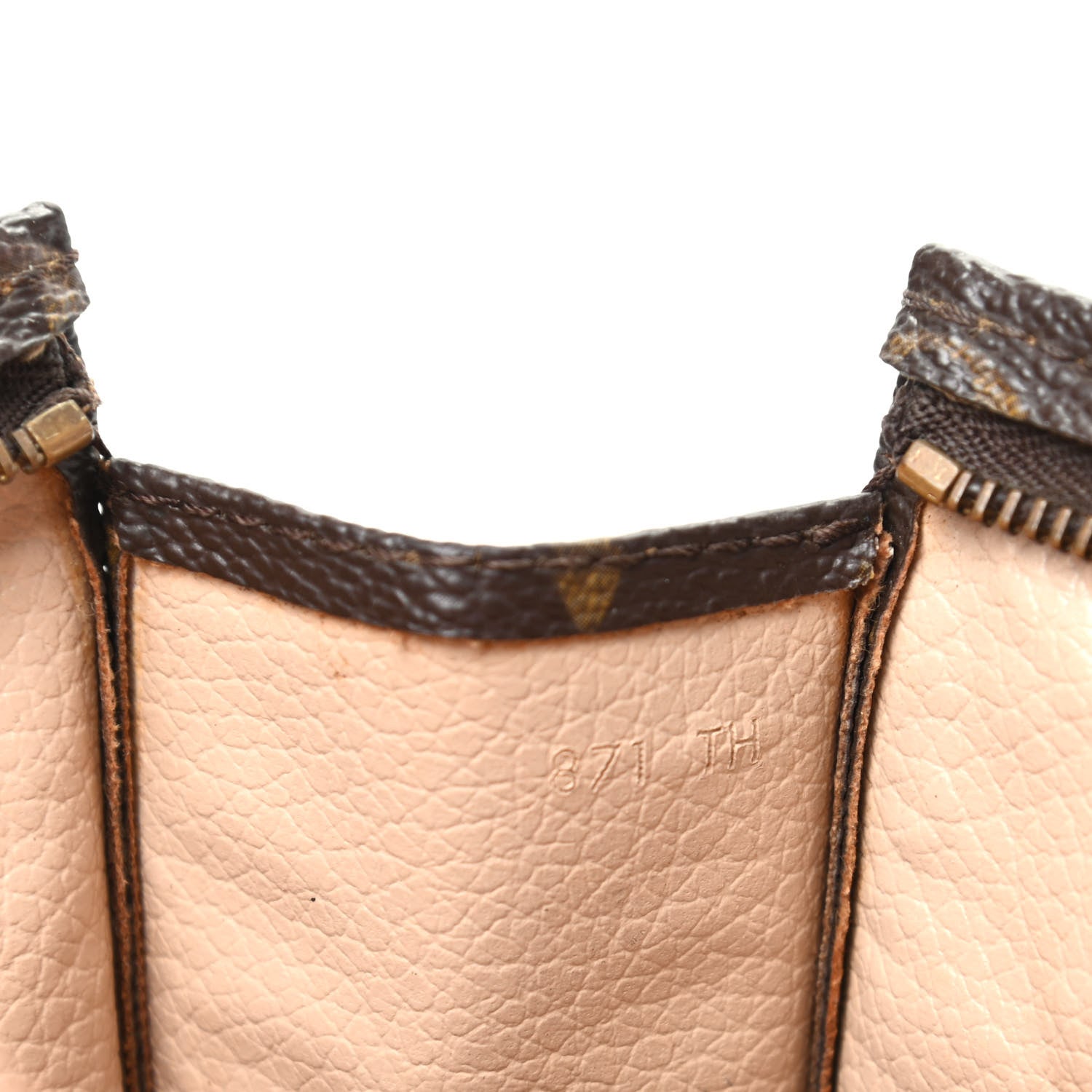 Louis Vuitton Monogram Toiletry Pouch 26 7 of 9