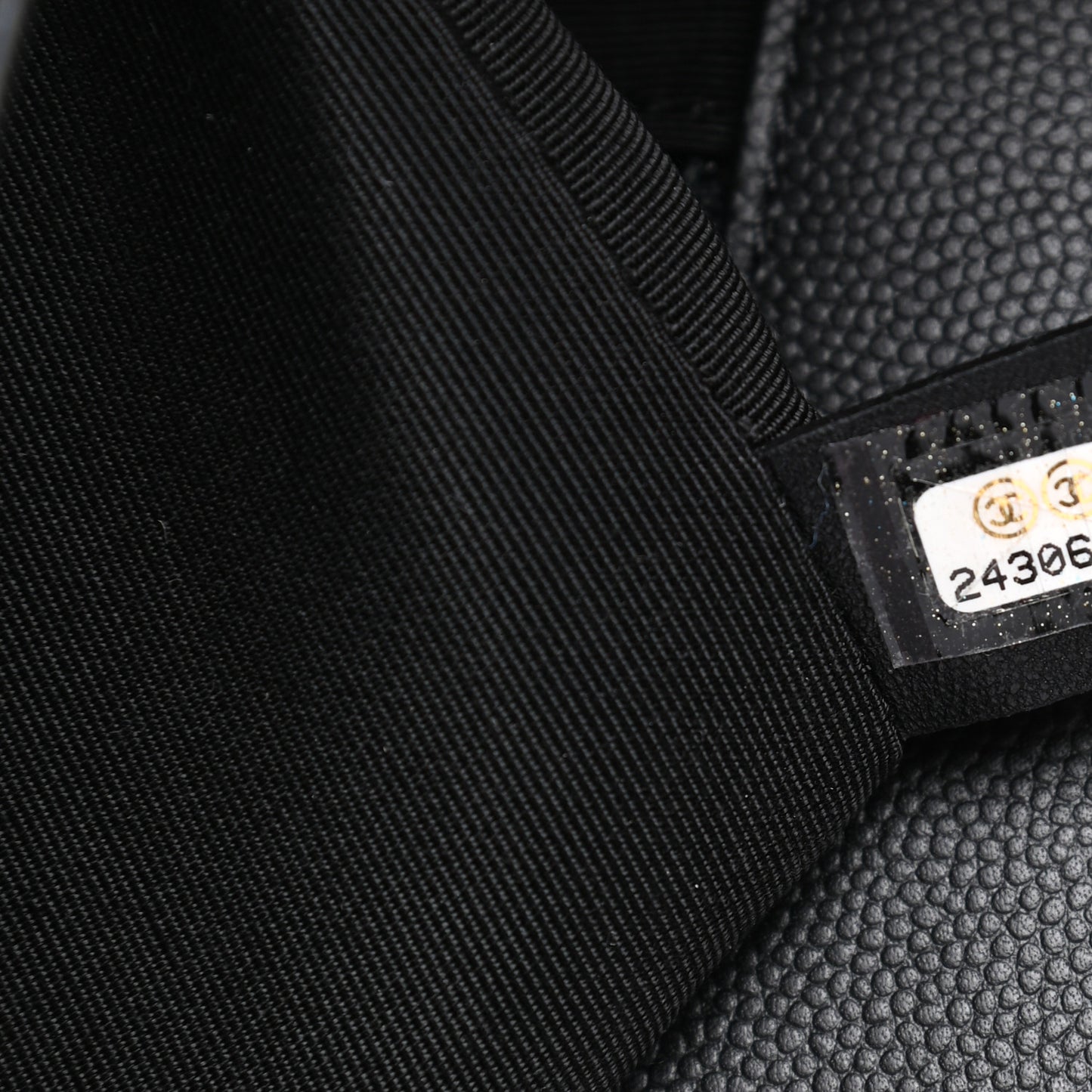 Caviar Quilted New Medium Boy Flap Black