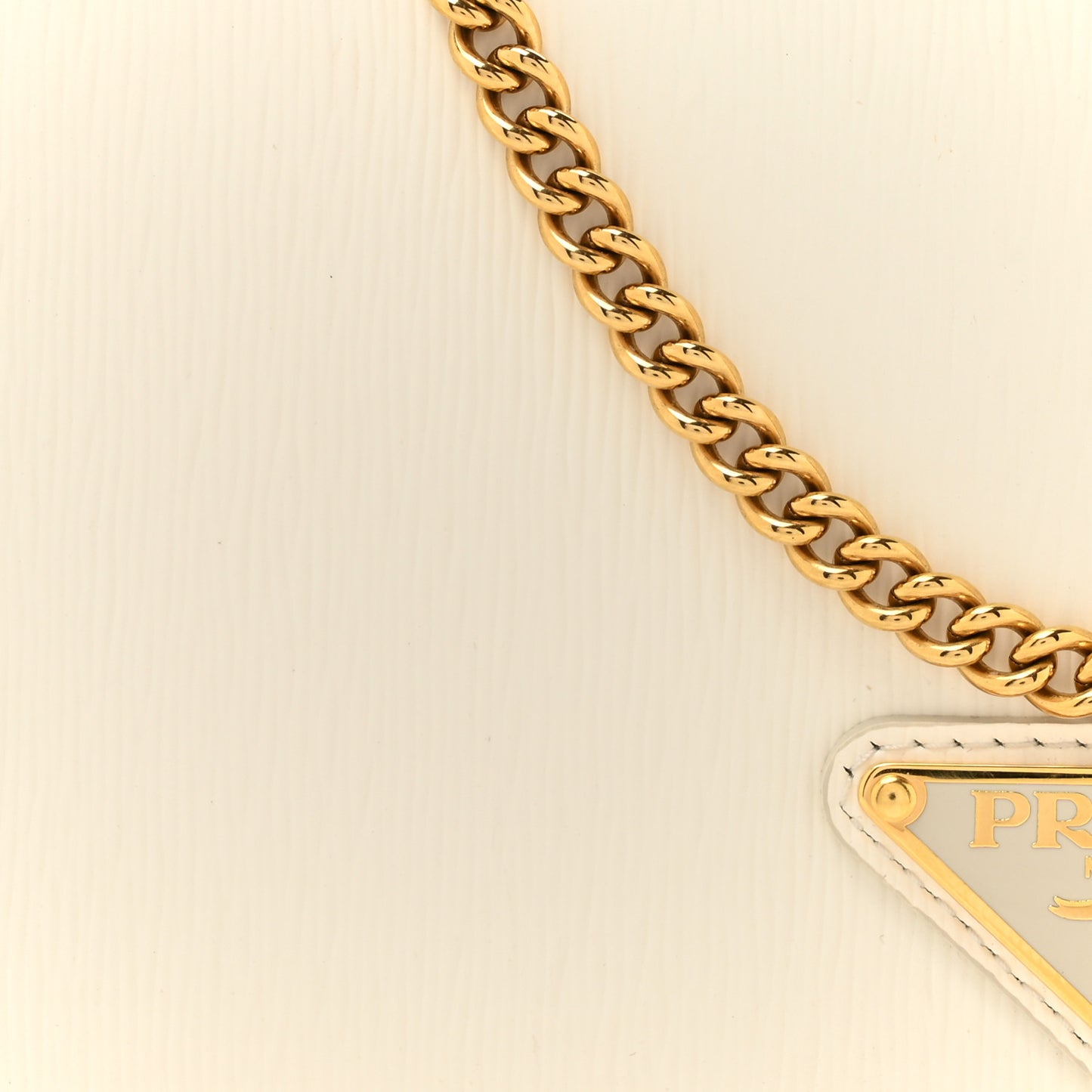 Vitello Move Triangle Logo Miniborse White