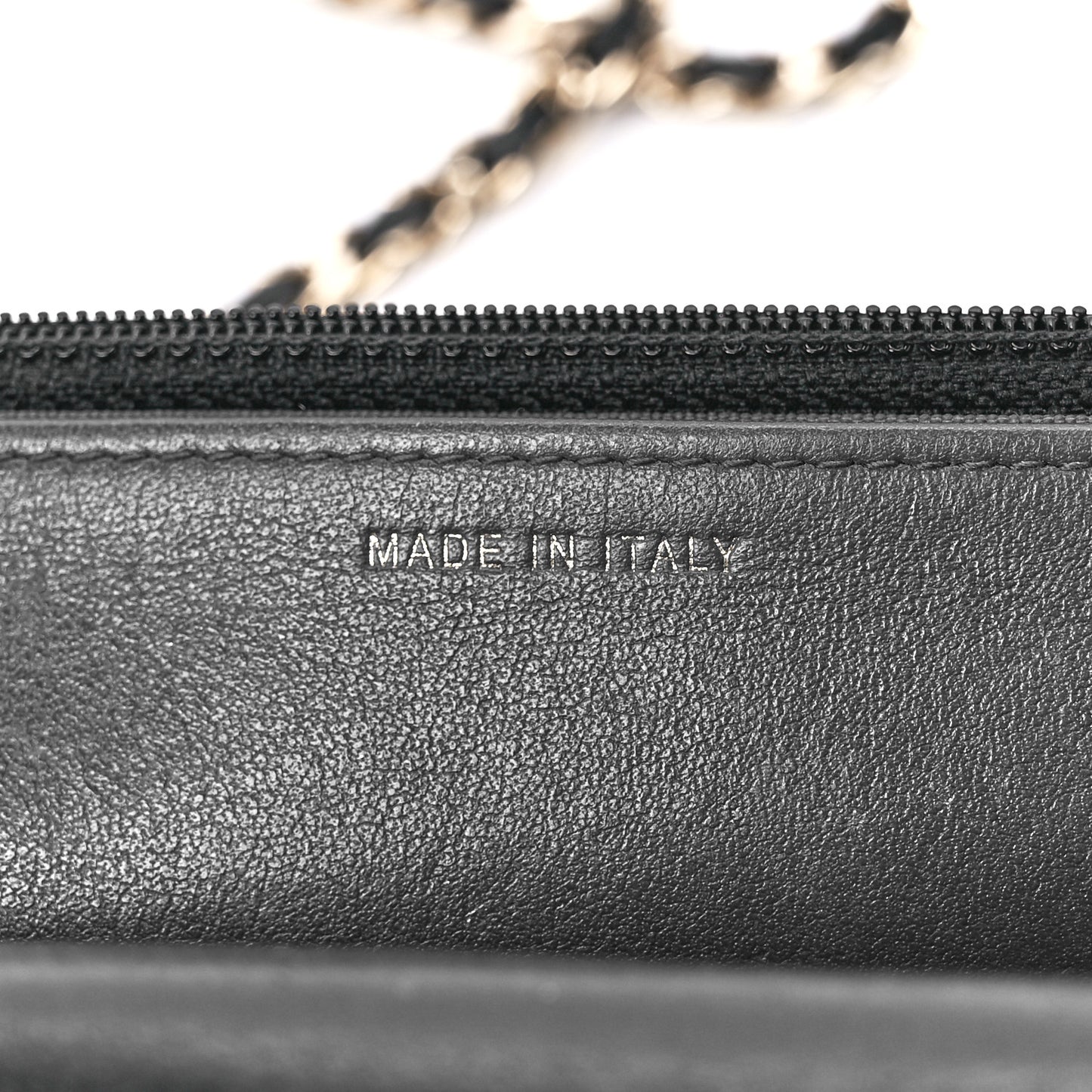 Patent Quilted Wallet On Chain WOC Black