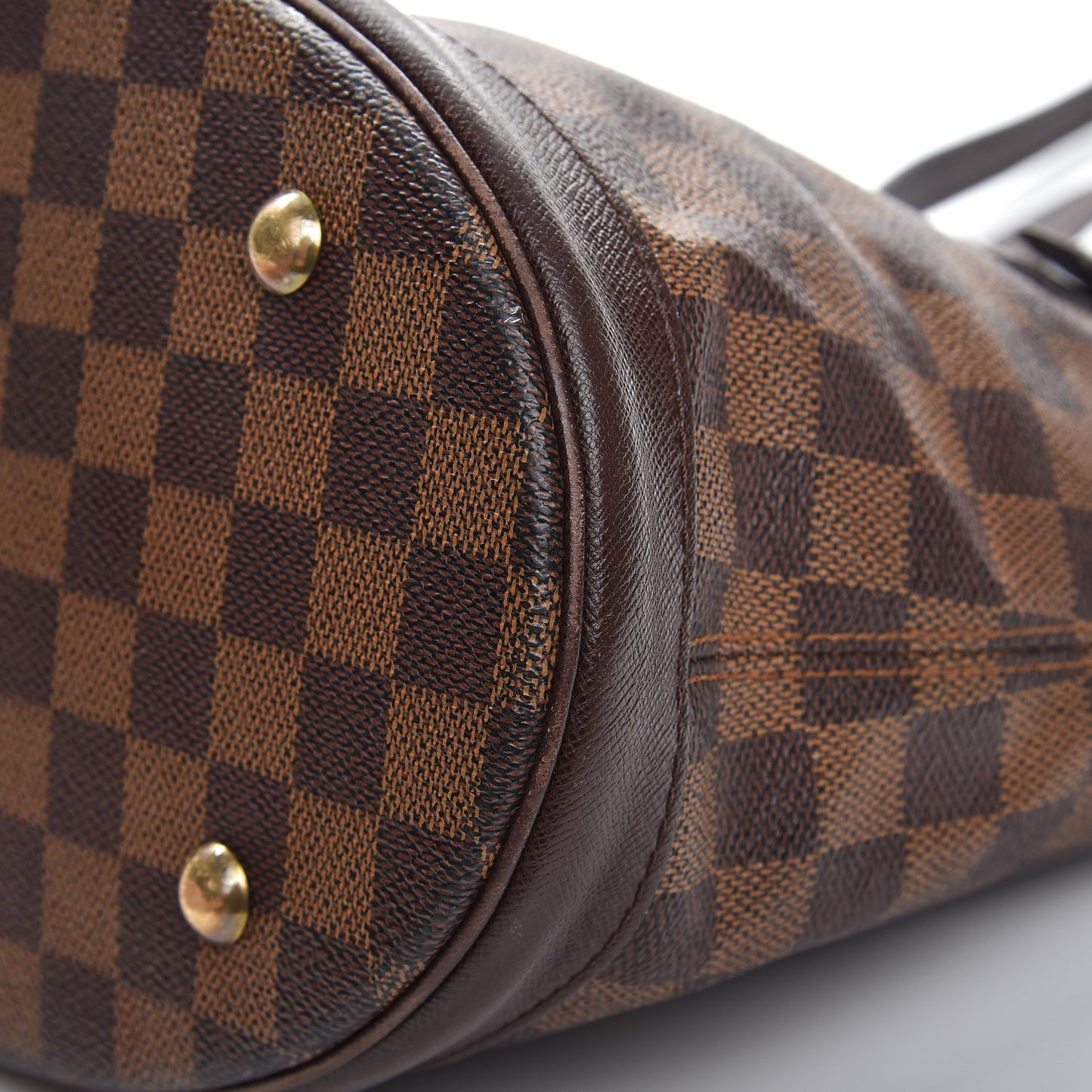 Damier Ebene Marais Bucket 23