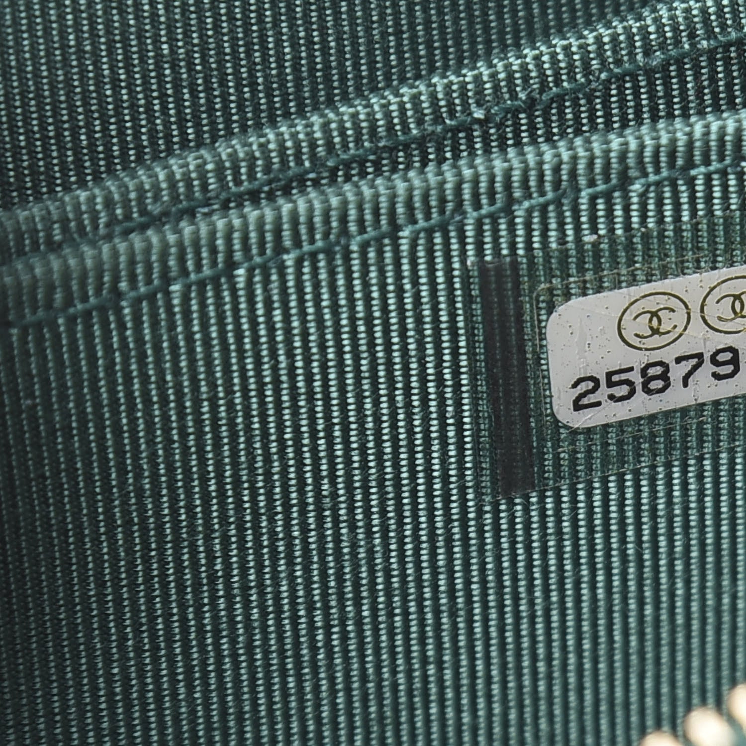 Chanel Metallic Caviar Quilted Zip Coin Purse Green 7 of 8
