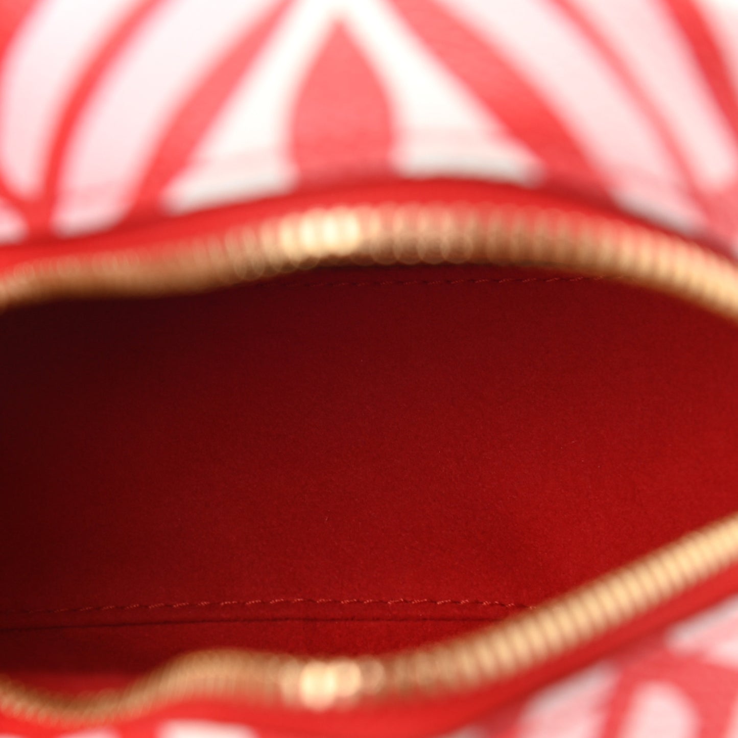 Monogram Giant Crafty Boite Chapeau Souple PM Rouge Rose Creme