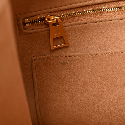 Louis Vuitton Empreinte Monogram Giant Onthego MM Arizona Creme 14 of 15