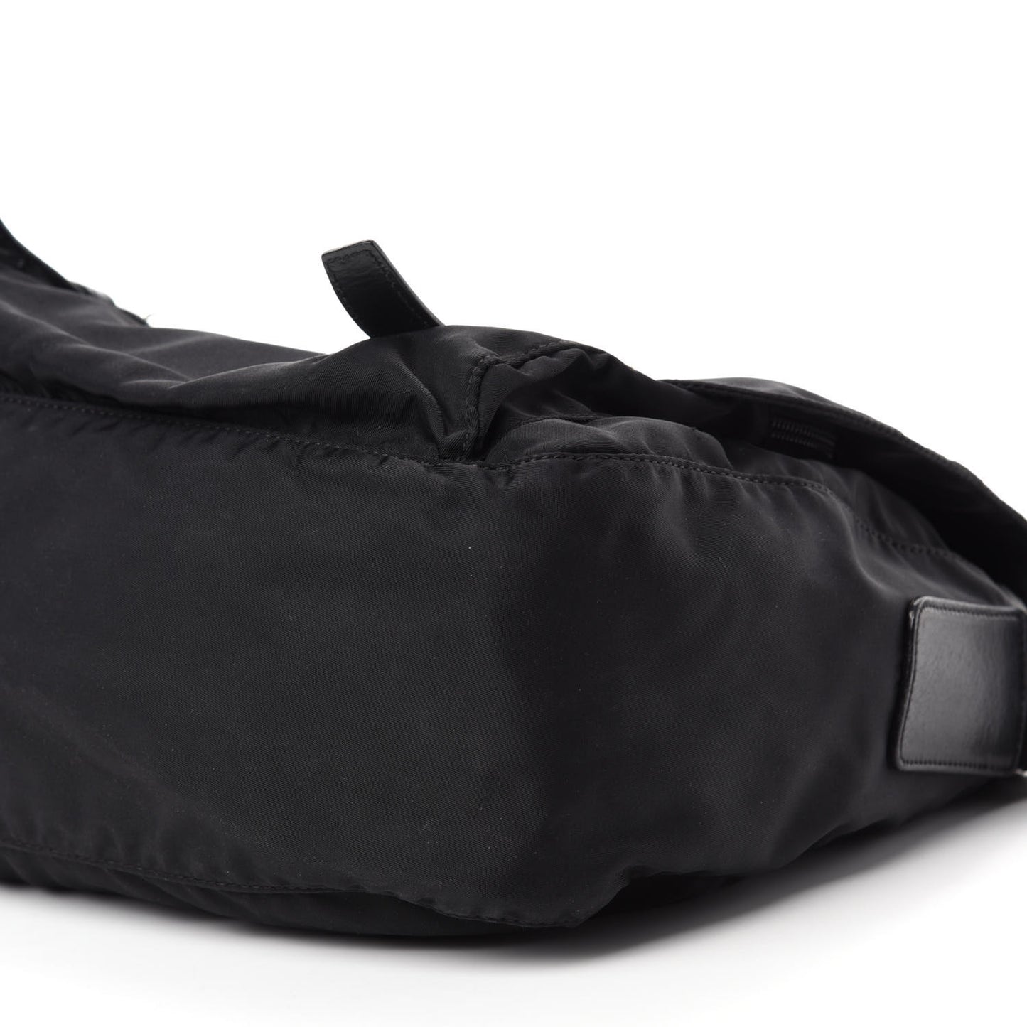 Nylon Vela Messenger Bag Black