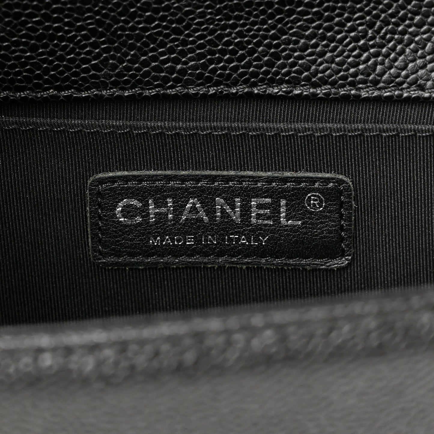 Caviar Quilted Medium Boy Flap Black