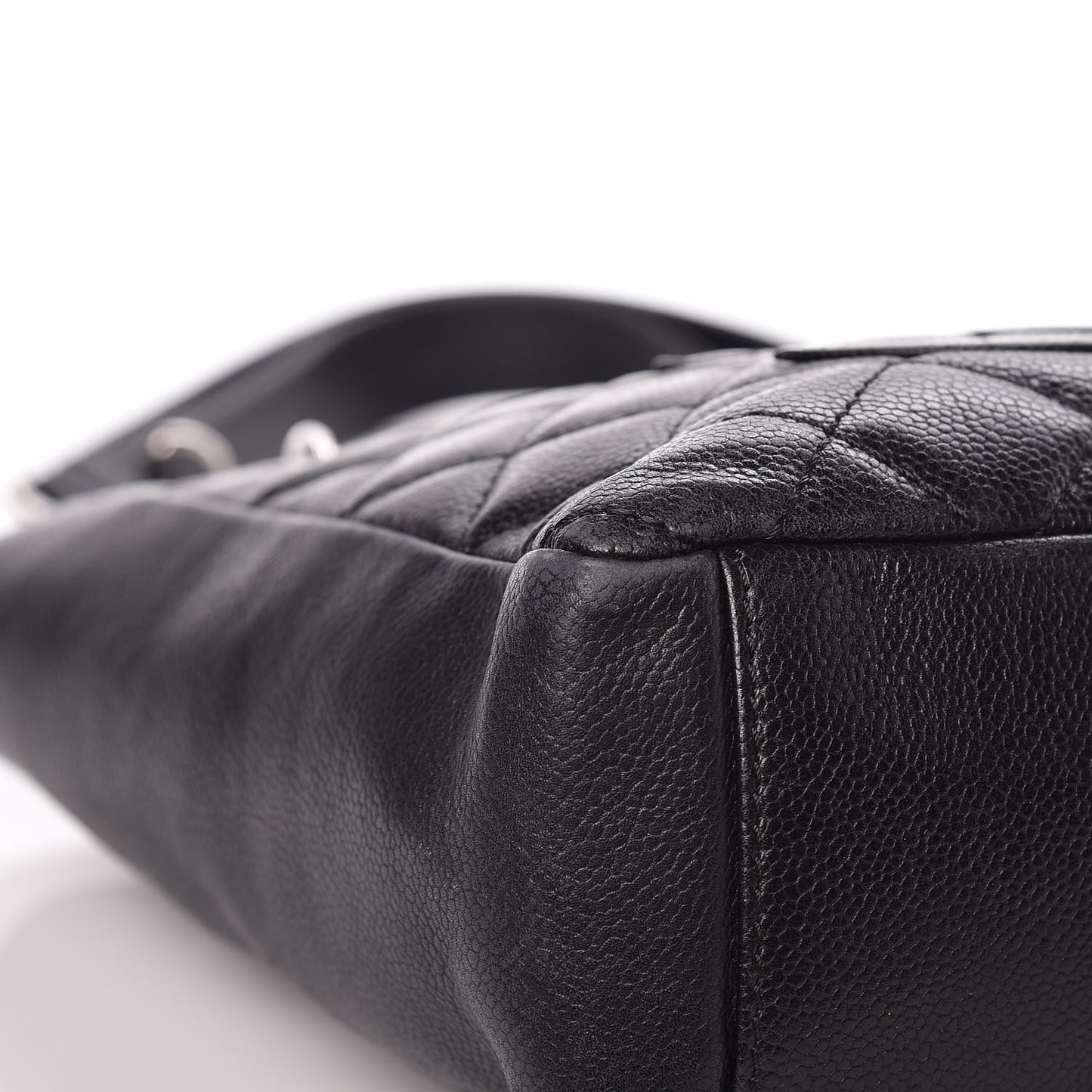 Caviar Quilted Petit Shopping Tote PST Black