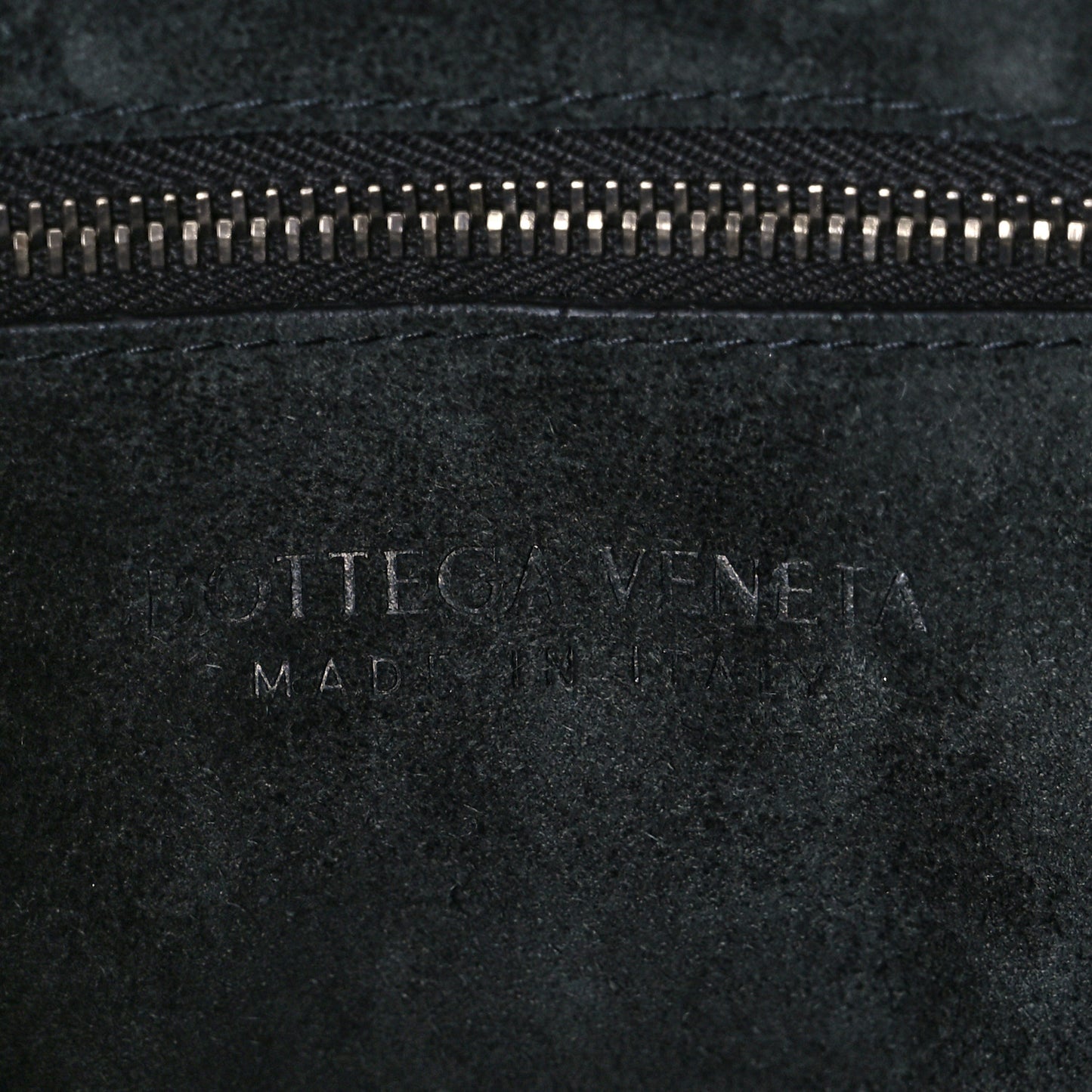 Metallic Crushed Calfskin Maxi Intrecciato Cassette Crossbody Bag Chlorophyll