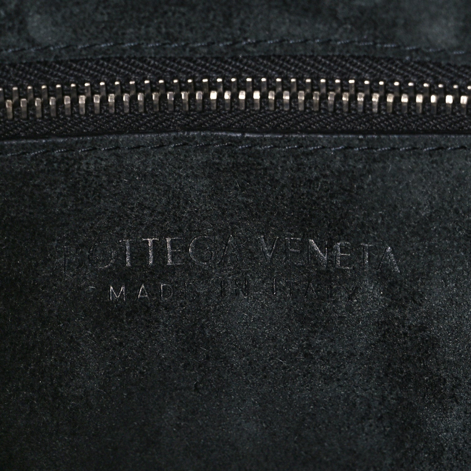 Bottega Veneta Metallic Crushed Calfskin Maxi Intrecciato Cassette Crossbody Bag Chlorophyll 6 of 8