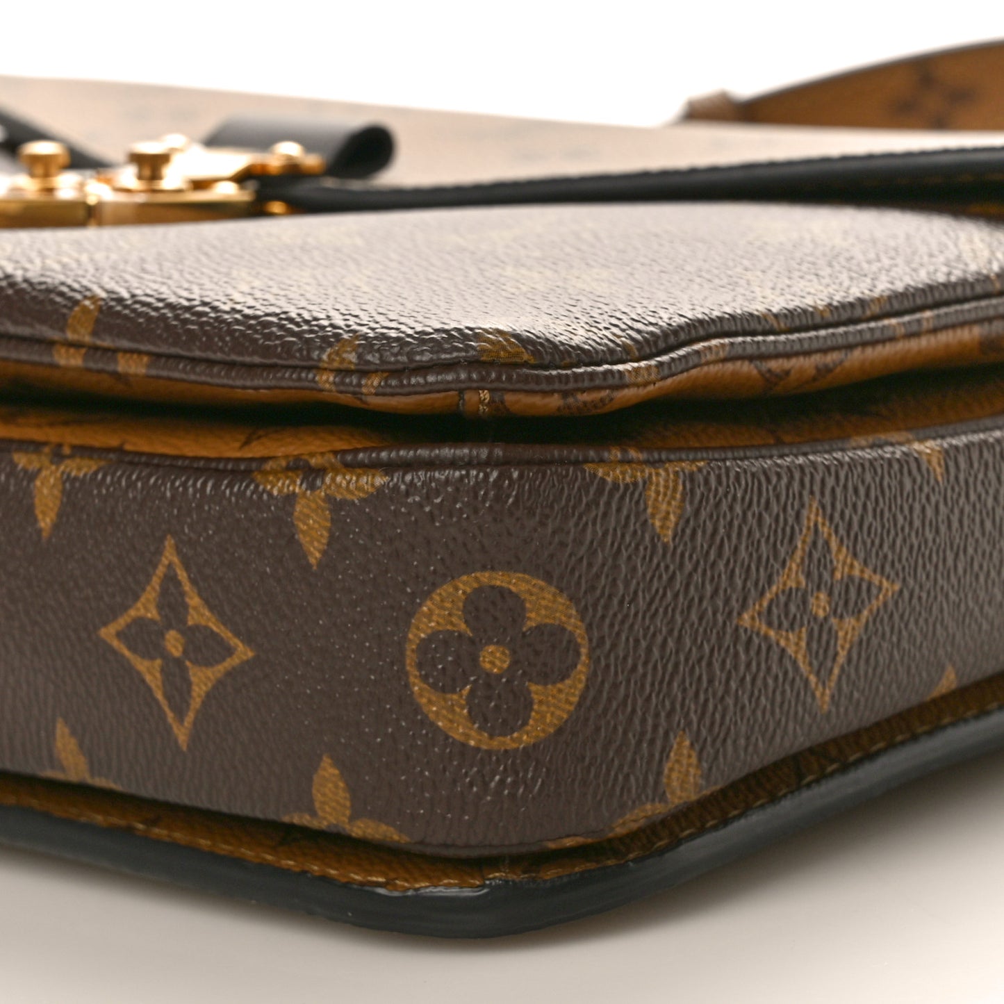 Reverse Monogram Pochette Metis