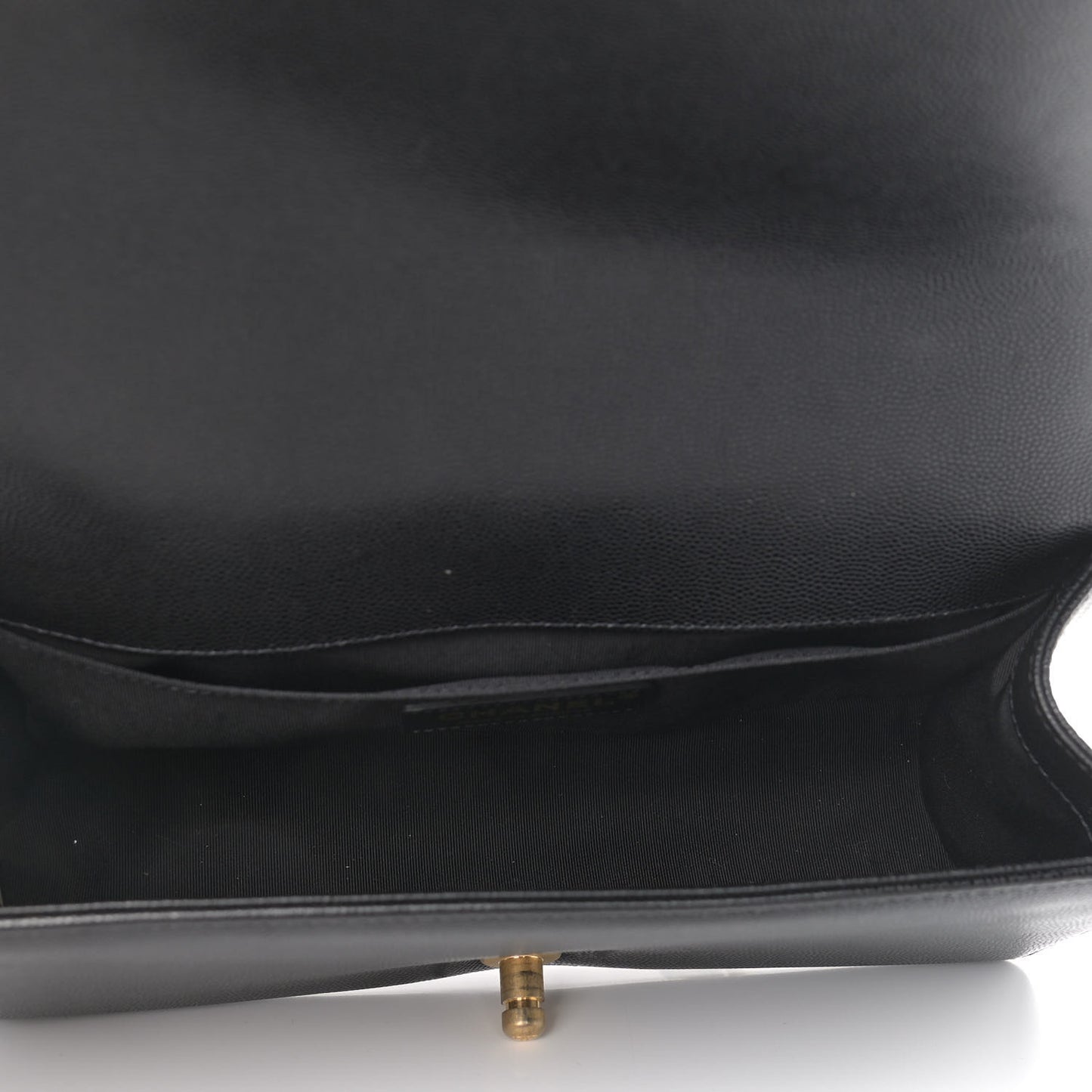 Caviar Quilted Medium Boy Flap Black