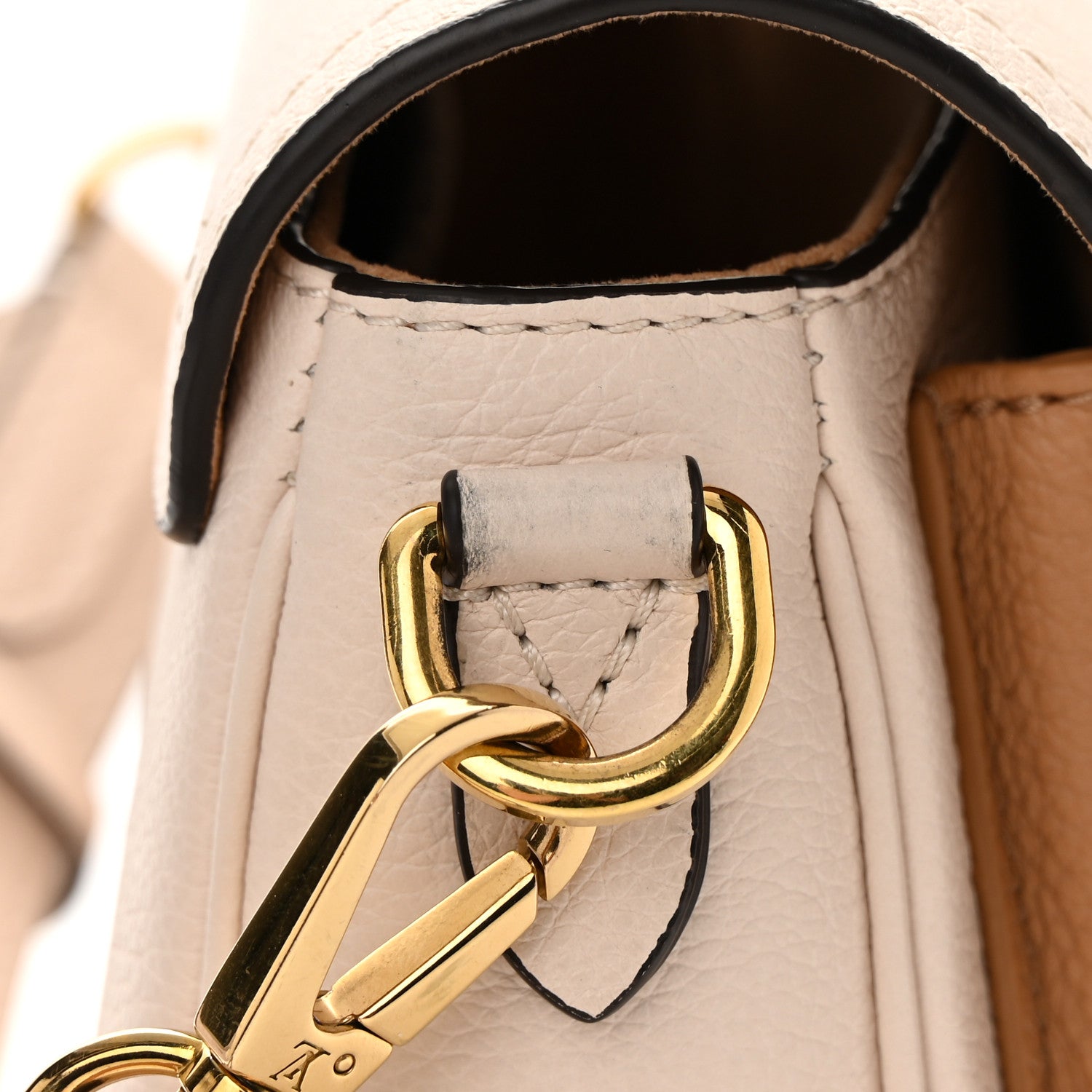 Louis Vuitton Grained Calfskin Lockme Tender Quartz 10 of 11