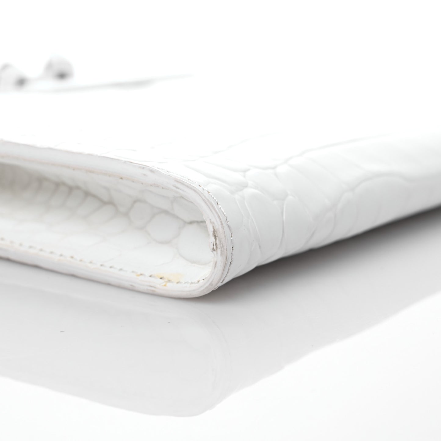 Calfskin Crocodile Embossed Knuckle Flat Clutch White