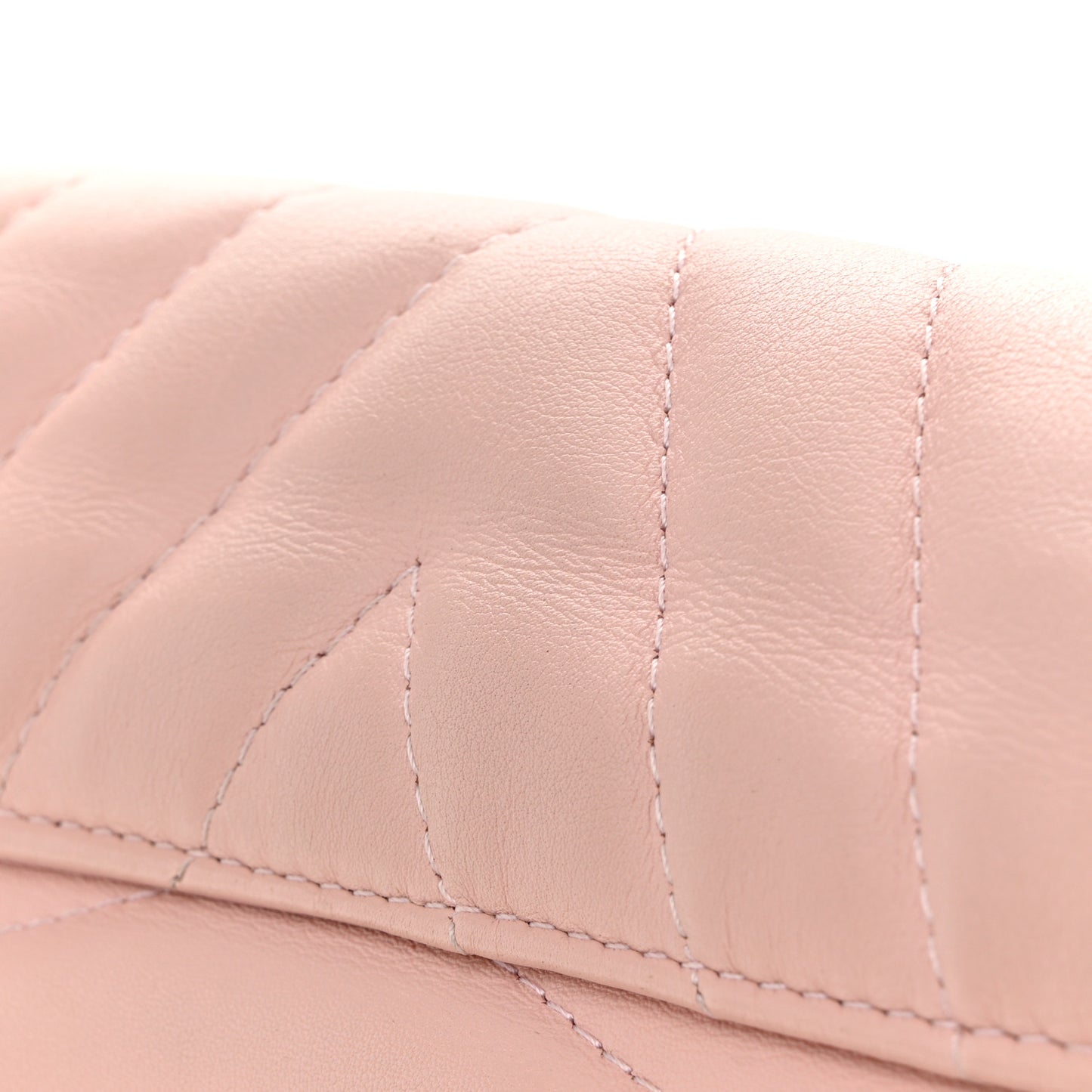 Calfskin New Wave Chain MM NM Rose Ballerine