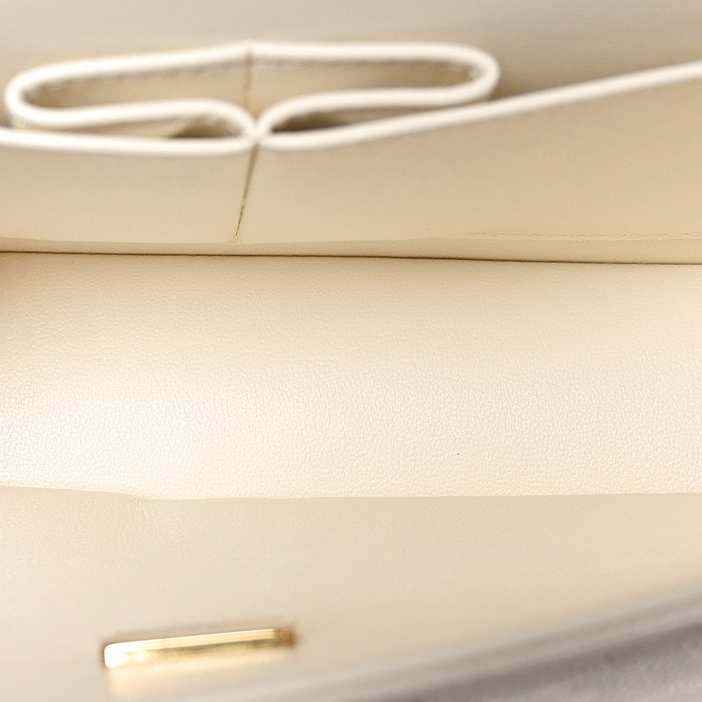 Caviar Quilted Medium Double Flap White