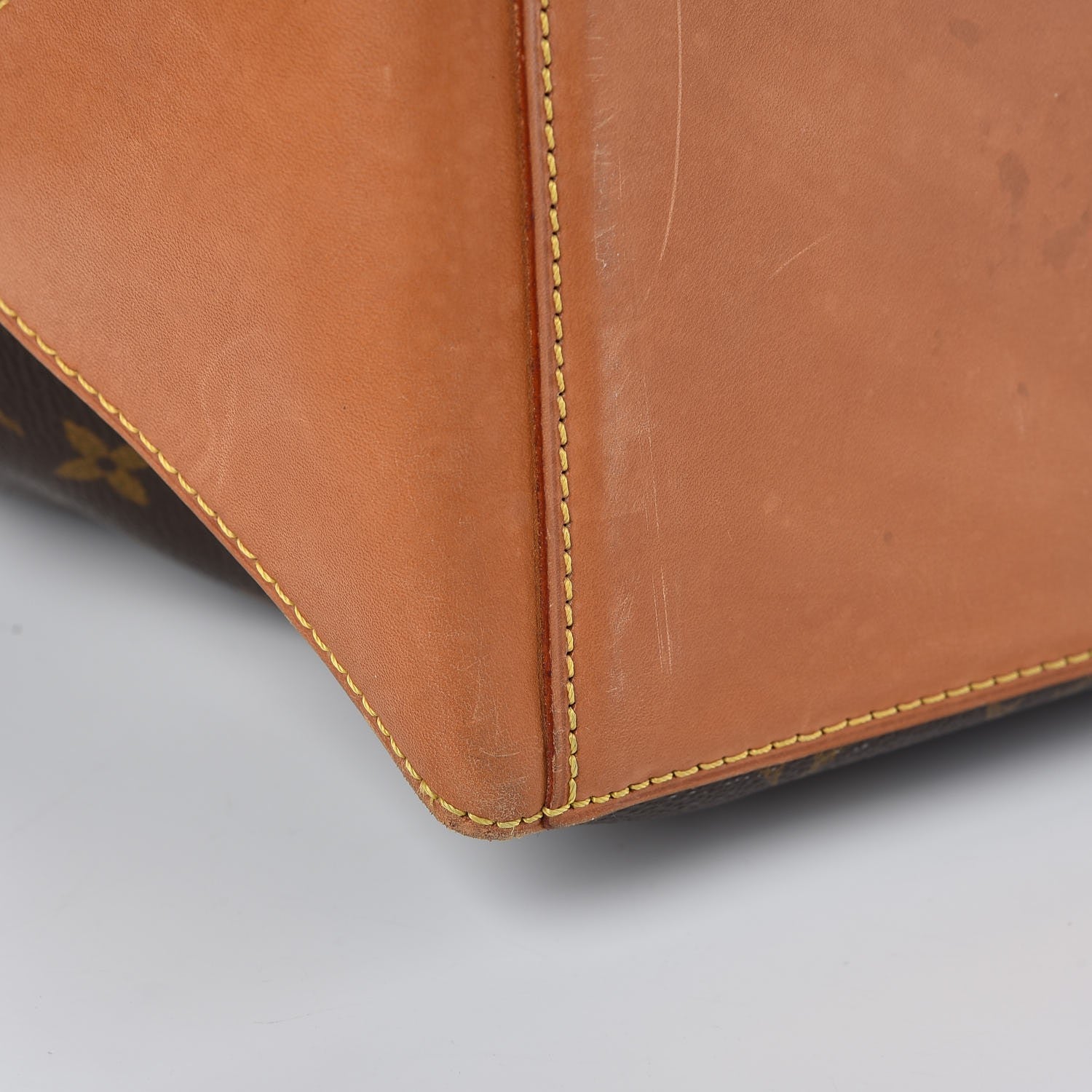 Louis Vuitton Monogram Cabas Mezzo 9 of 12