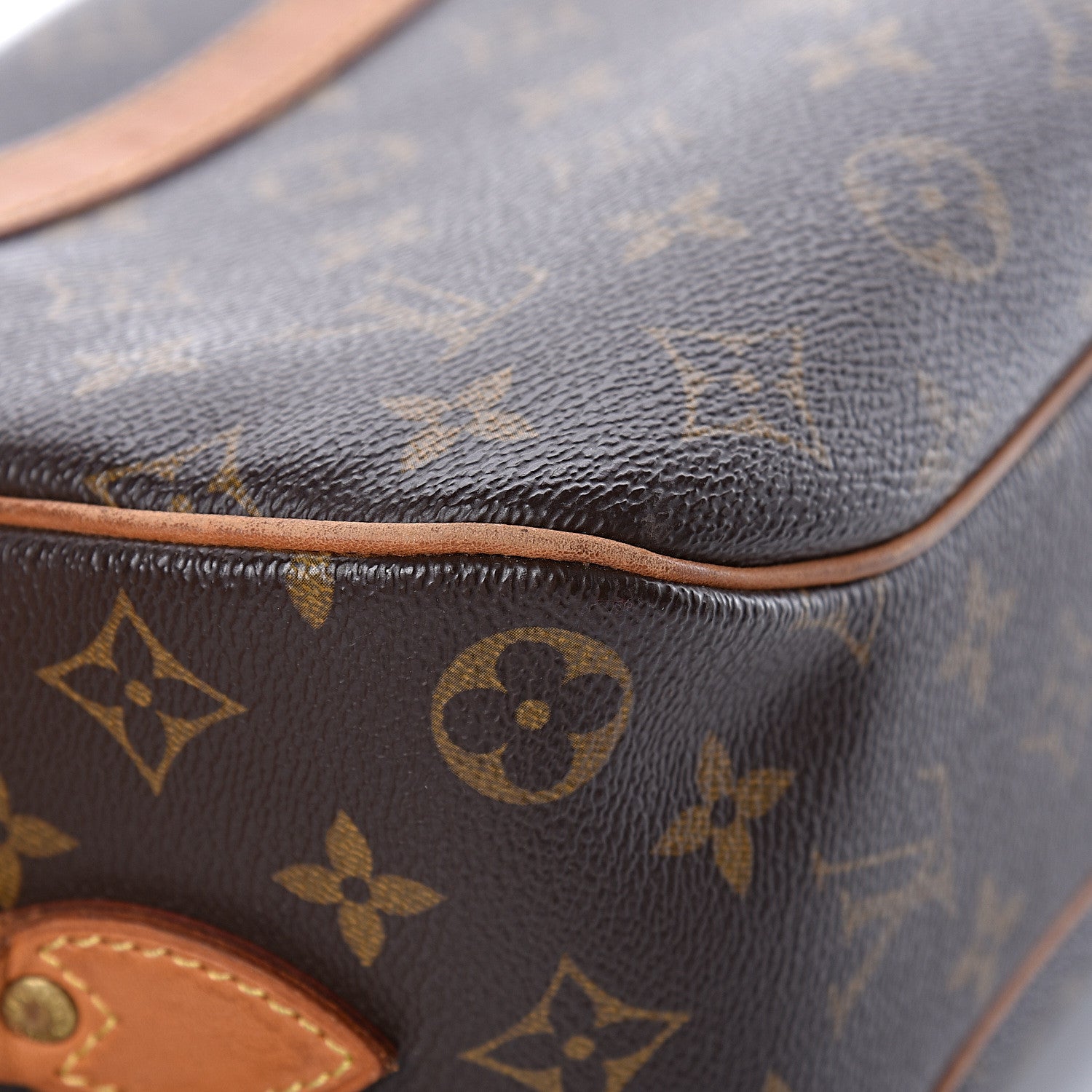 Louis Vuitton Monogram Blois 11 of 13